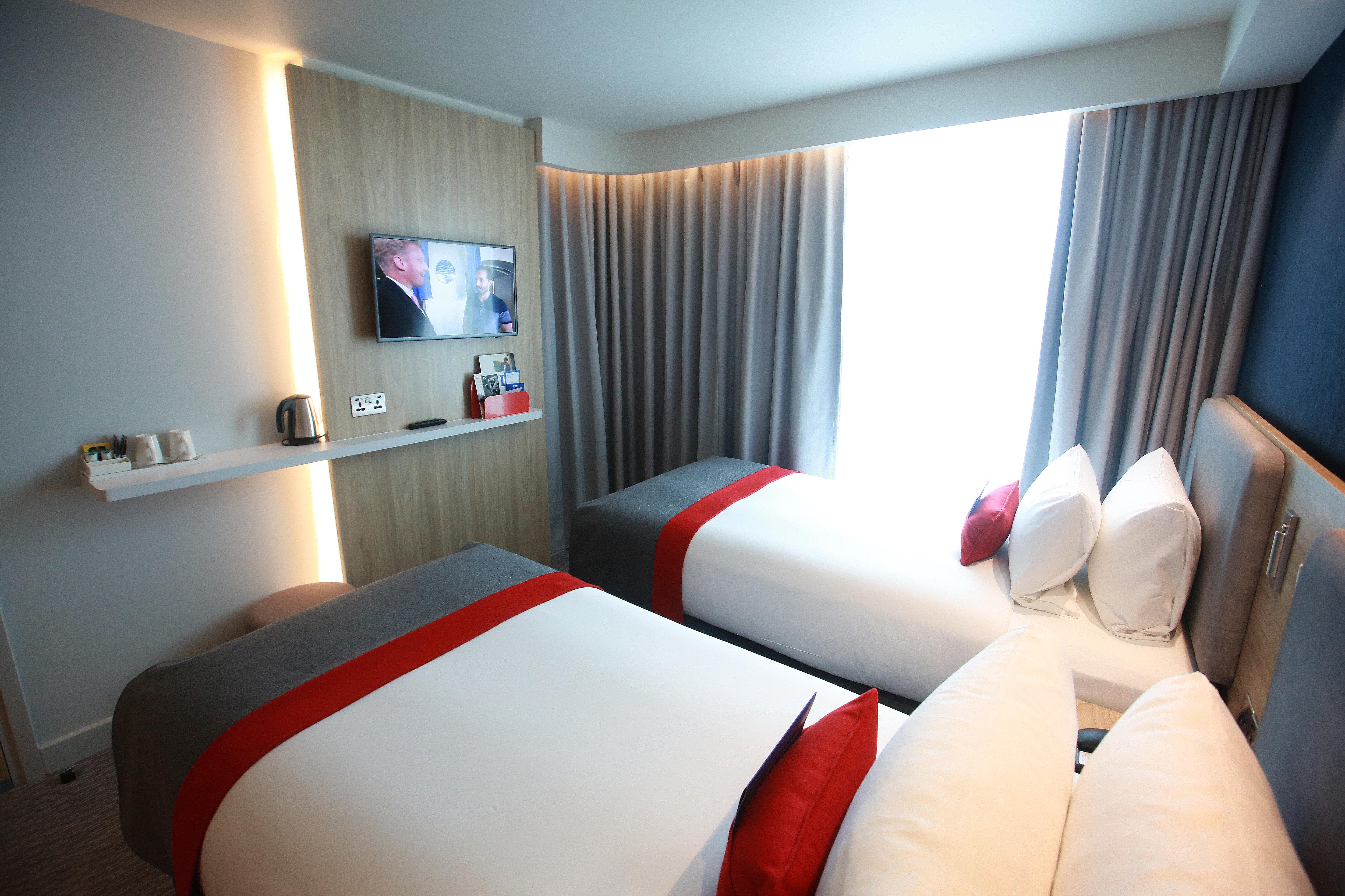 Holiday Inn Express - Manchester - Traffordcity By Ihg Urmston Eksteriør billede