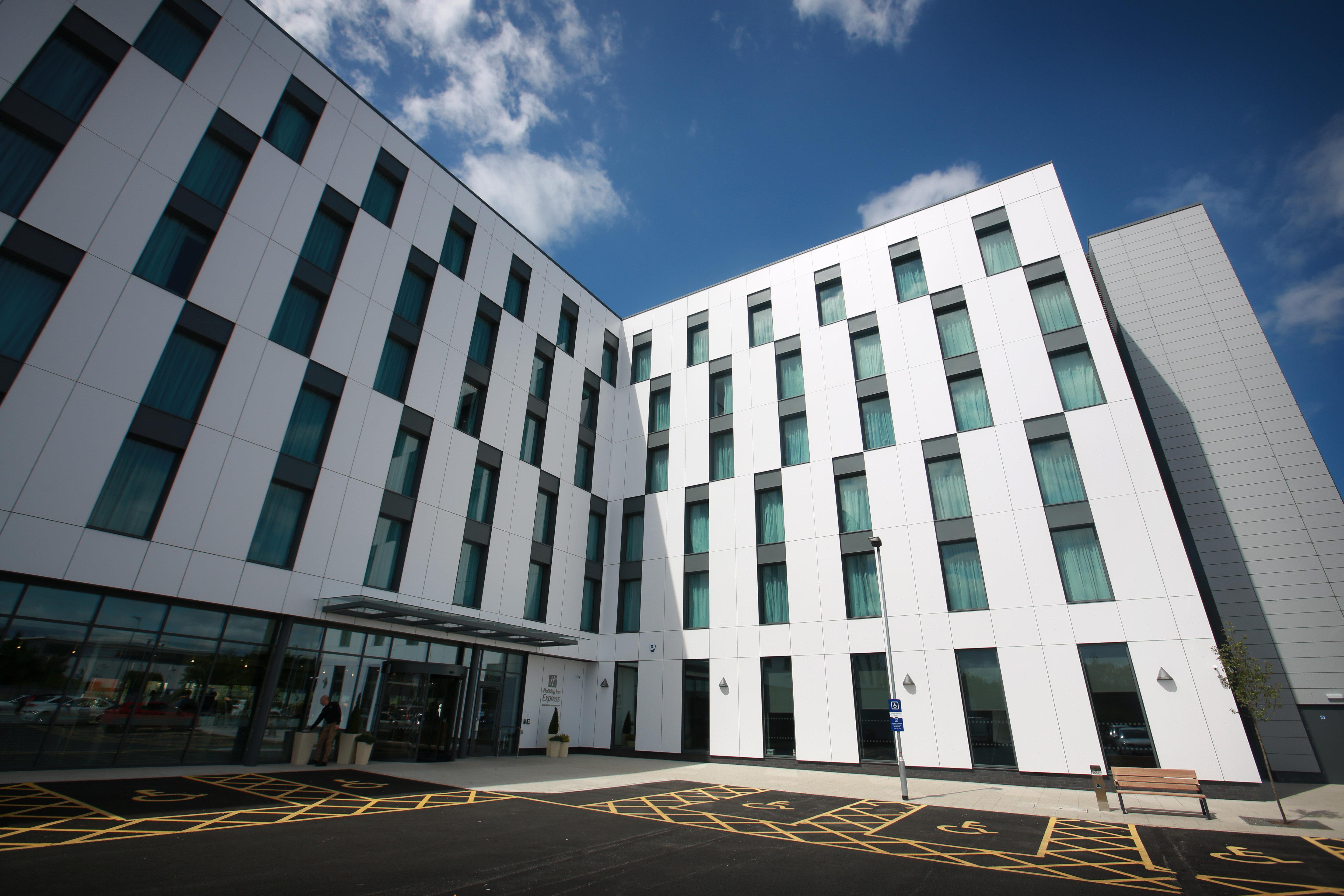 Holiday Inn Express - Manchester - Traffordcity By Ihg Urmston Eksteriør billede