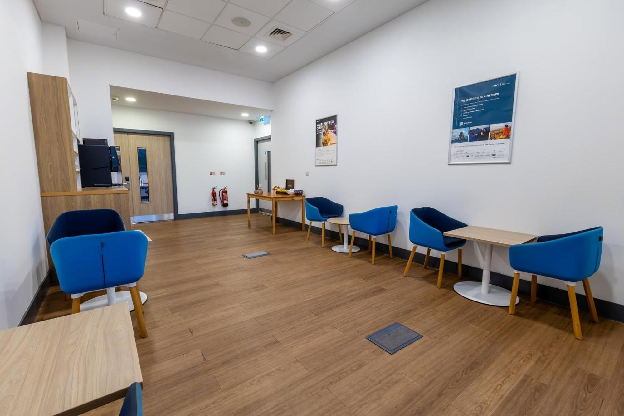 Holiday Inn Express - Manchester - Traffordcity By Ihg Urmston Eksteriør billede
