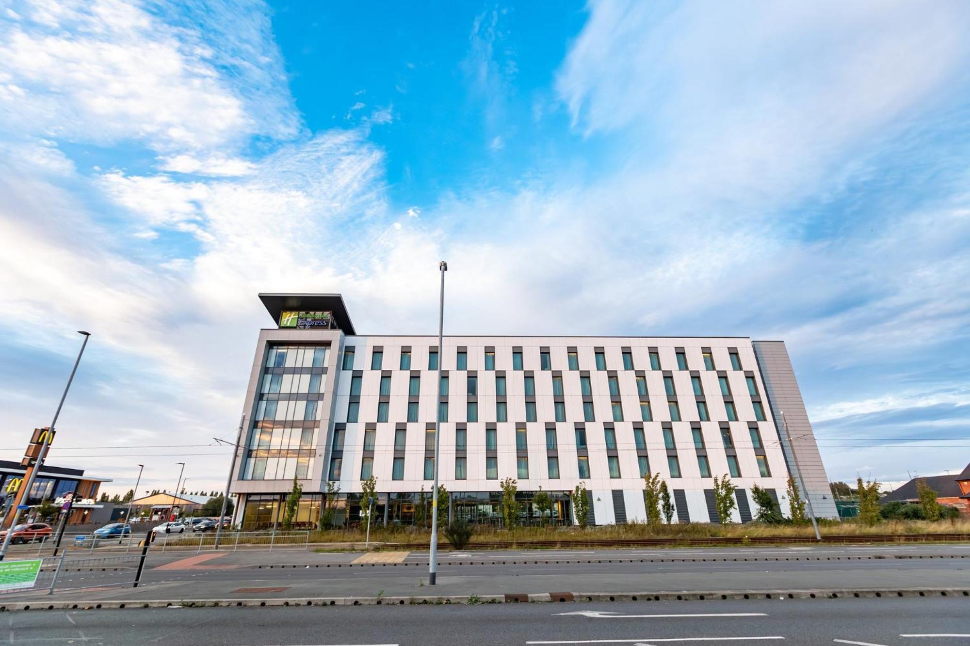Holiday Inn Express - Manchester - Traffordcity By Ihg Urmston Eksteriør billede