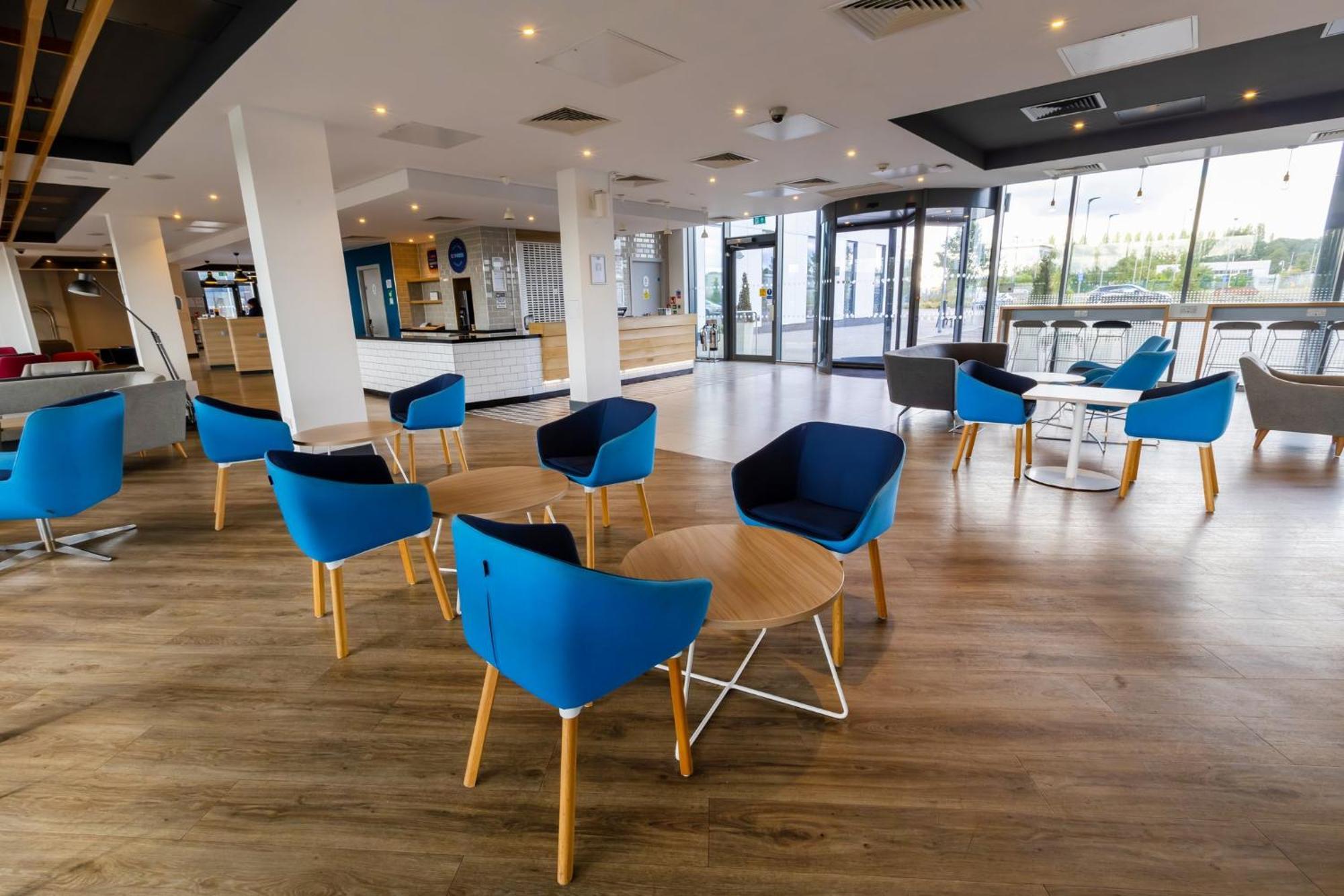 Holiday Inn Express - Manchester - Traffordcity By Ihg Urmston Eksteriør billede