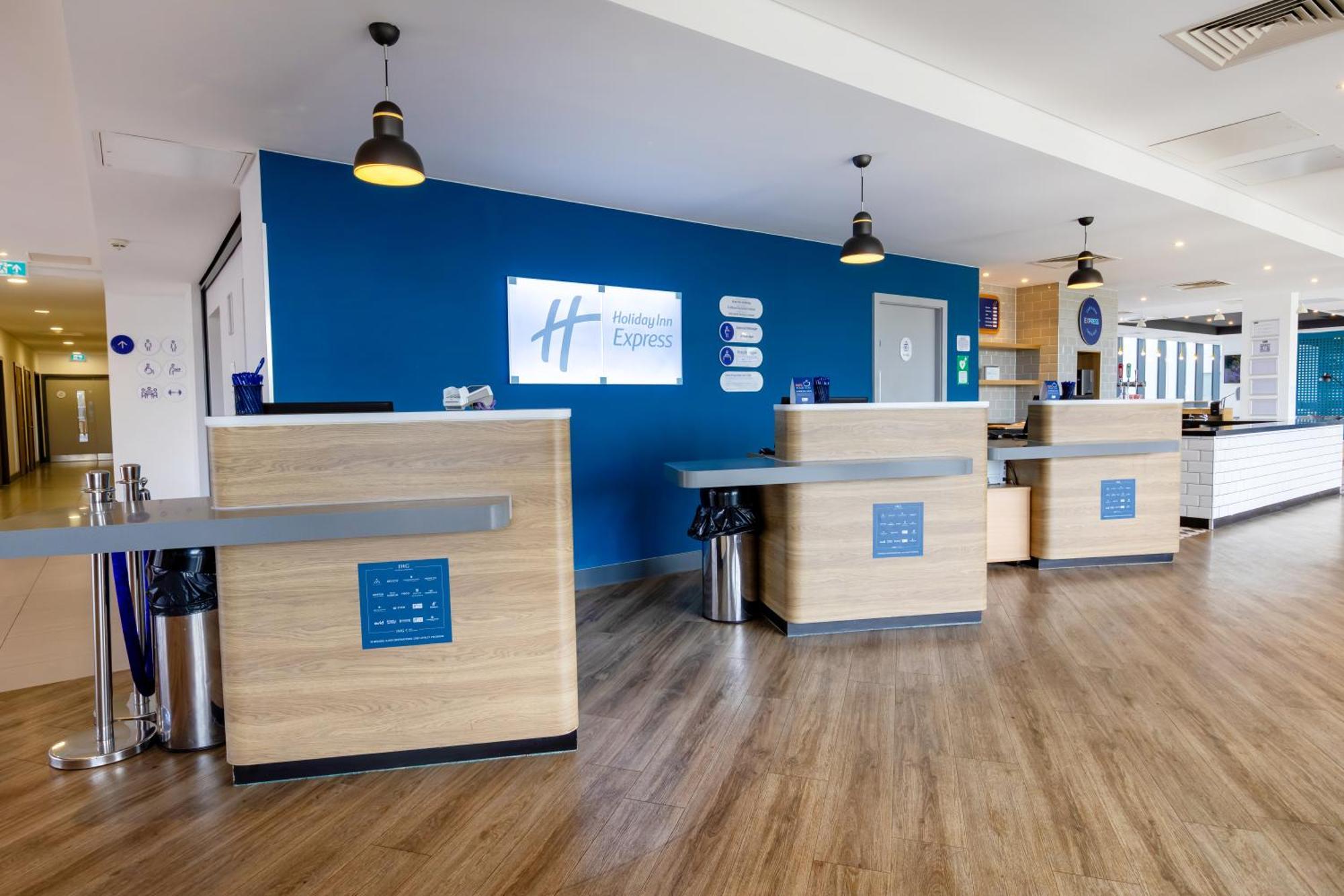 Holiday Inn Express - Manchester - Traffordcity By Ihg Urmston Eksteriør billede